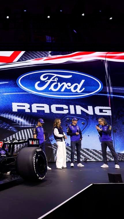 Teams on stage